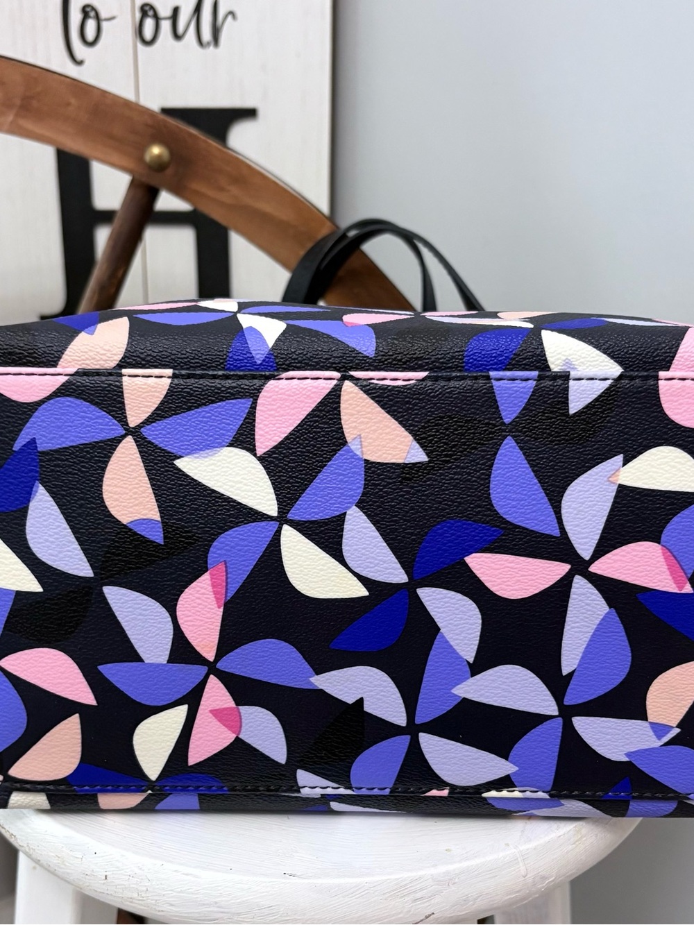 kate spade ♠️ Black & Multi Color Petal-Print Tote NWOT - Picture 4 of 9